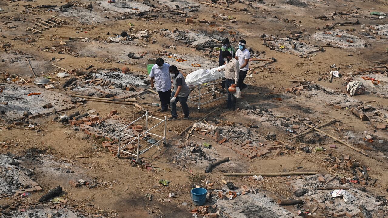 India y Brasil concentran la mitad del total de casos nuevos de contagio con coronavirus en el mundo.