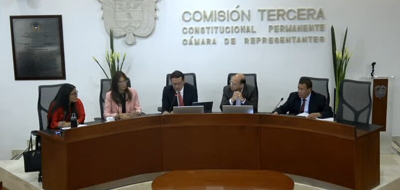 Debate en la Comisión Tercera de Cámara.