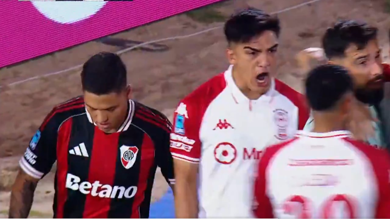 Juan Fernando Quintero tras errar un gol claro en su vuelta con River Plate.