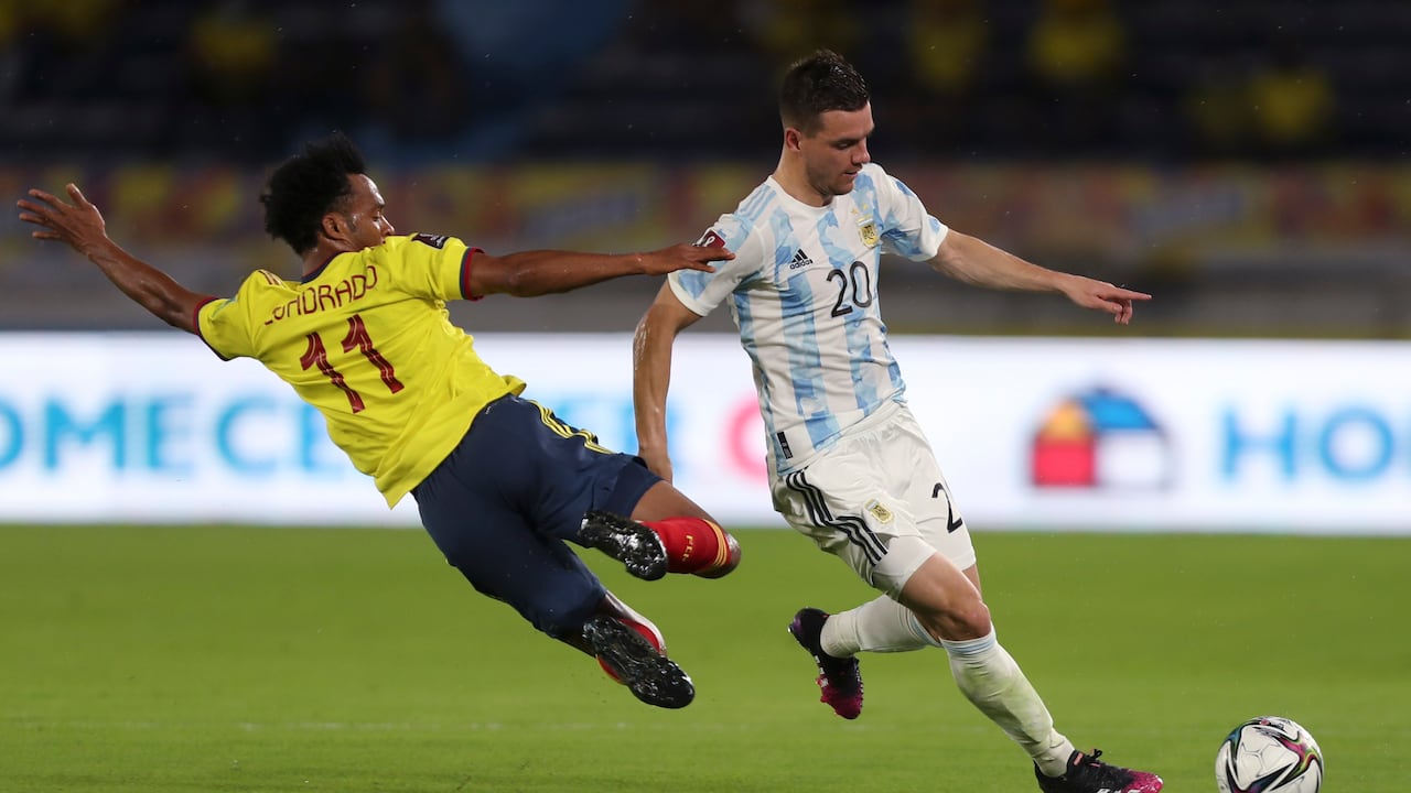 Cuadrado durante el partido contra Argentina.