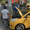 Debido a la intensa sequía que vienen afrontando algunas regiones del país, Ecopetrol se vio en la necesidad de suspender el suministro de gas natural a un grupo de empresas, para destinarlo a la generación de energía eléctrica a través de plantas térmicas. 24.1000 vehículos particulares, públicos y de carga, se verían afectados. 20 de septiembre de 2024. Foto Jorge Orozco / El País.