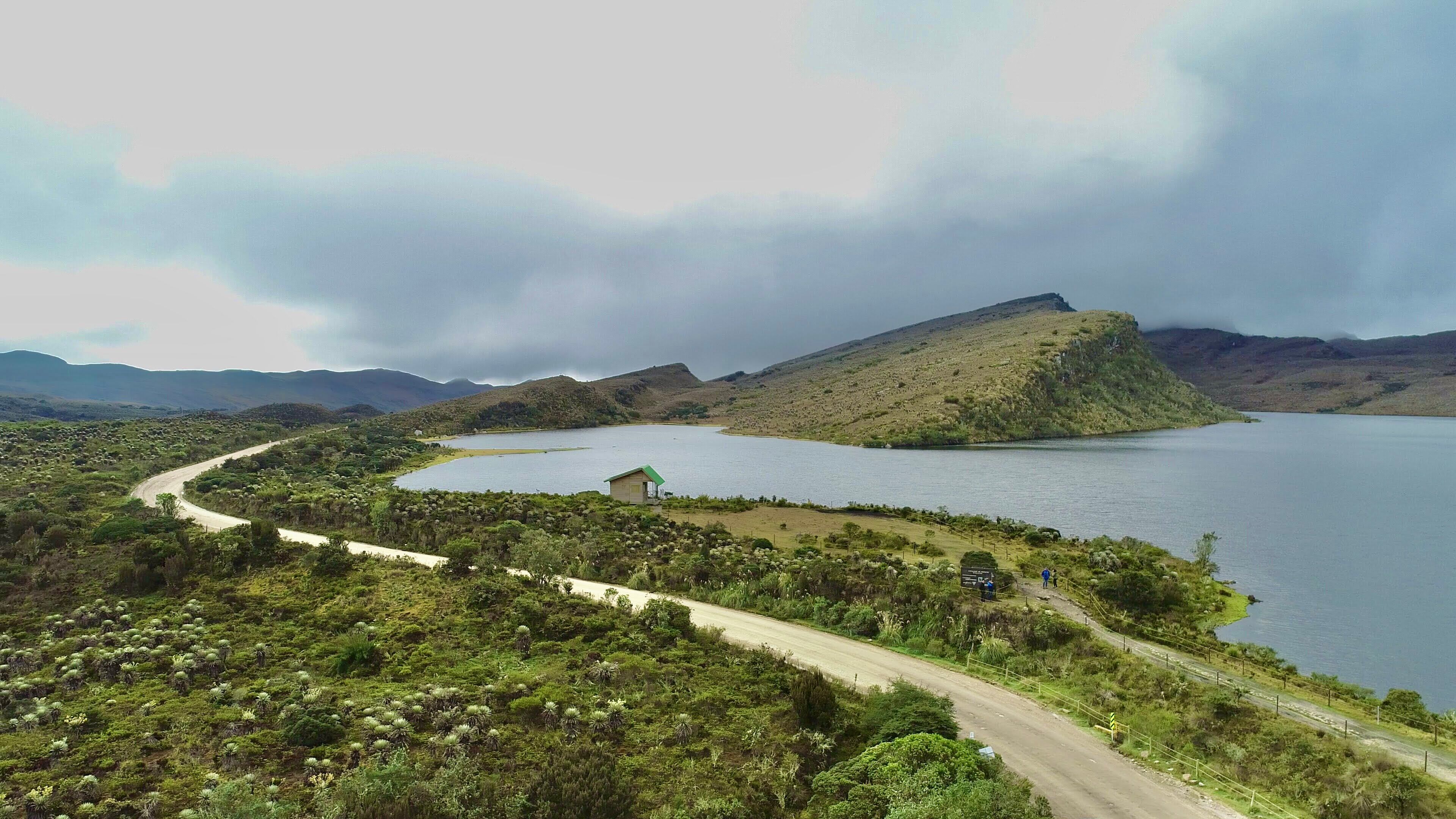 Bogotá posee cuatro cuencas hídricas principales: Fucha, Salitre - Torca (agregadas en una misma área) y Tunjuelo.