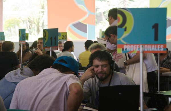 Rueda de negocios entre productores extranjeros y músicos locales.