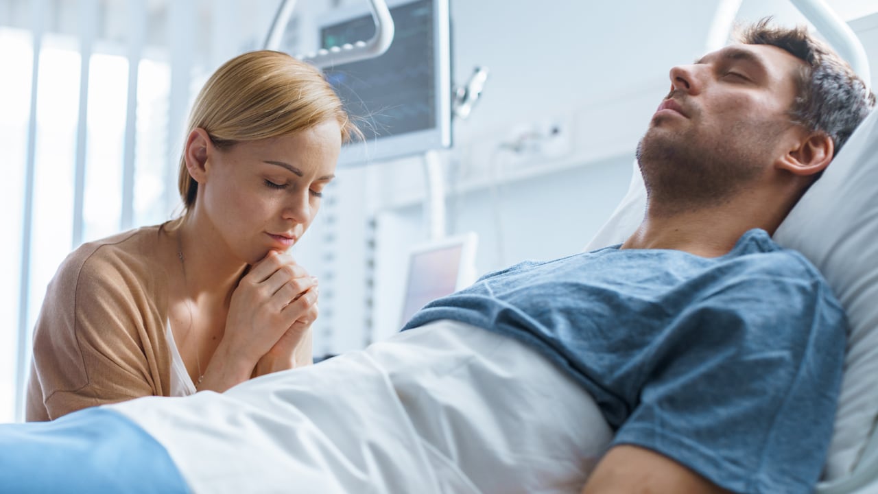 La oración en momento dificultad es una herramienta usada por muchas personas.