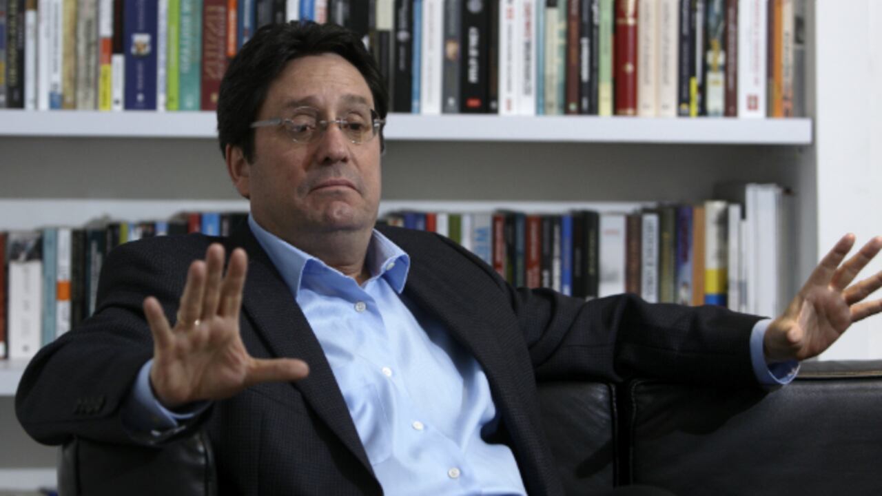 Francisco Santos ahora es escudero de Óscar Iván Zuluaga.