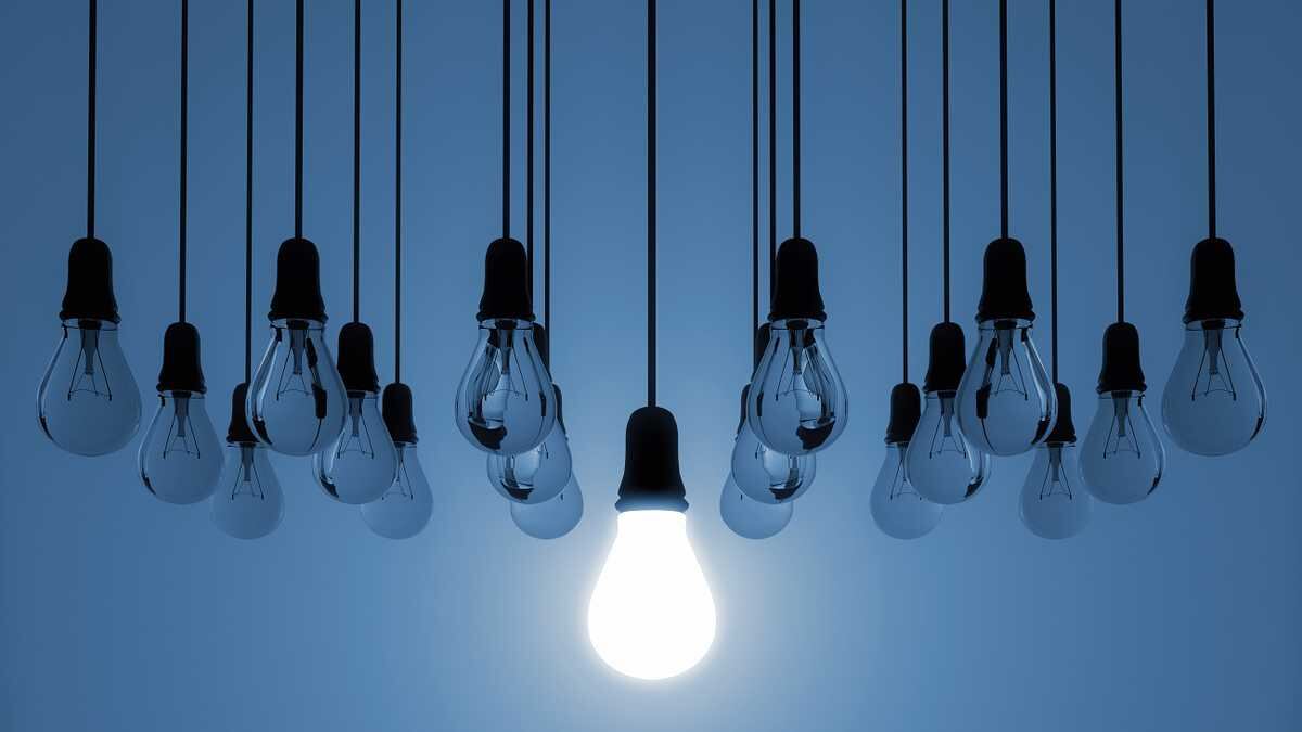 Bombillos apagados y uno encendido