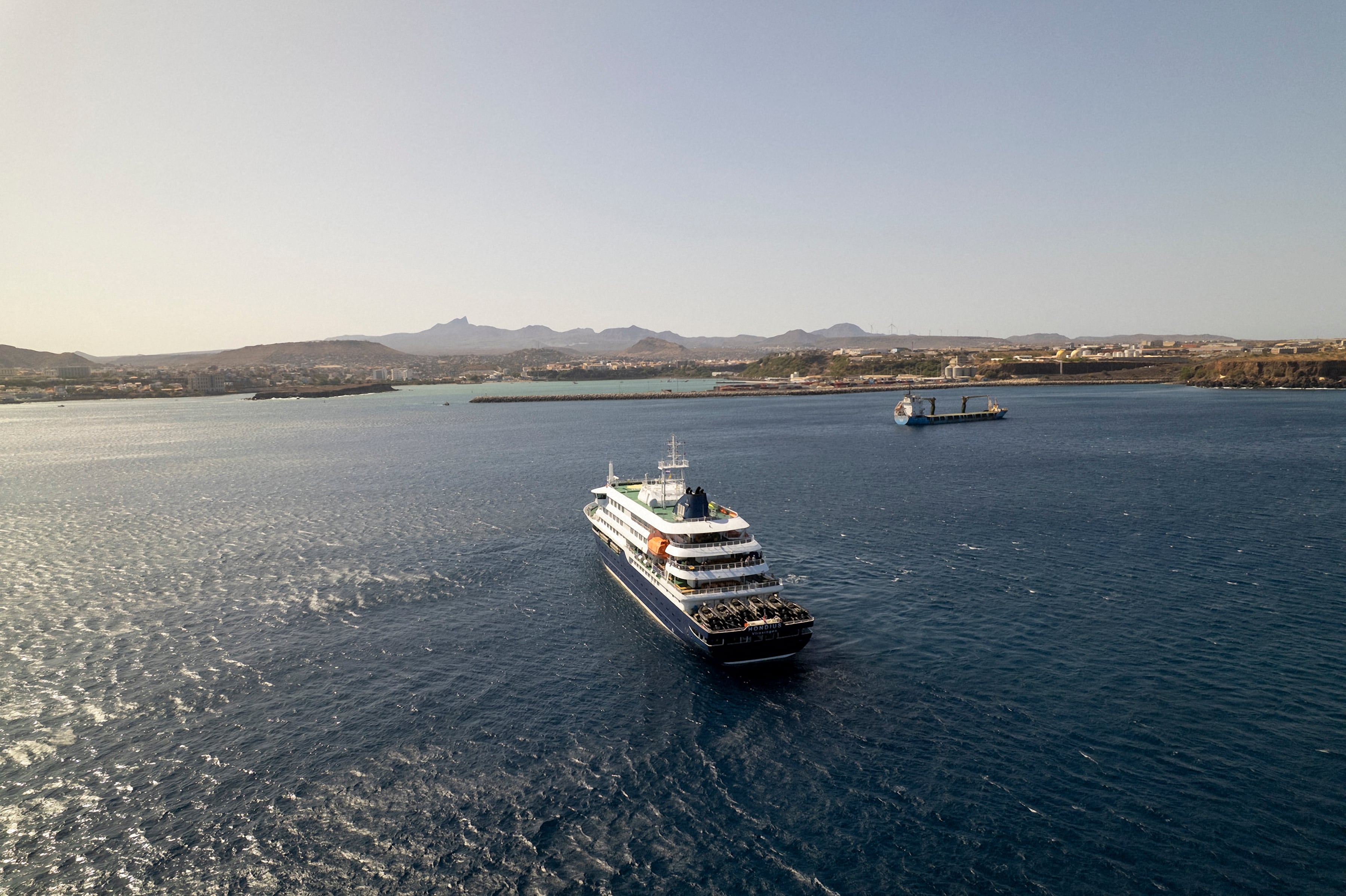 El brote se produjo a bordo del MV Hondius, que viajaba de Ushuaia (Argentina) a Cabo Verde.