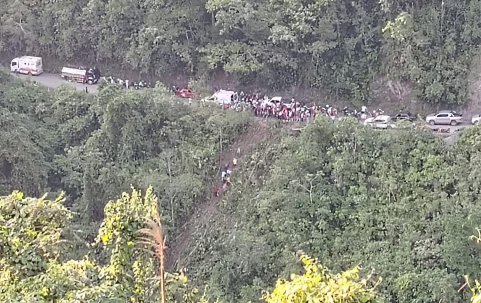 Las autoridades atienden la situación del siniestro.