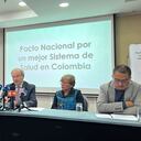 Gremios, usuarios, asociaciones firmaron pacto por la defensa de la salud.