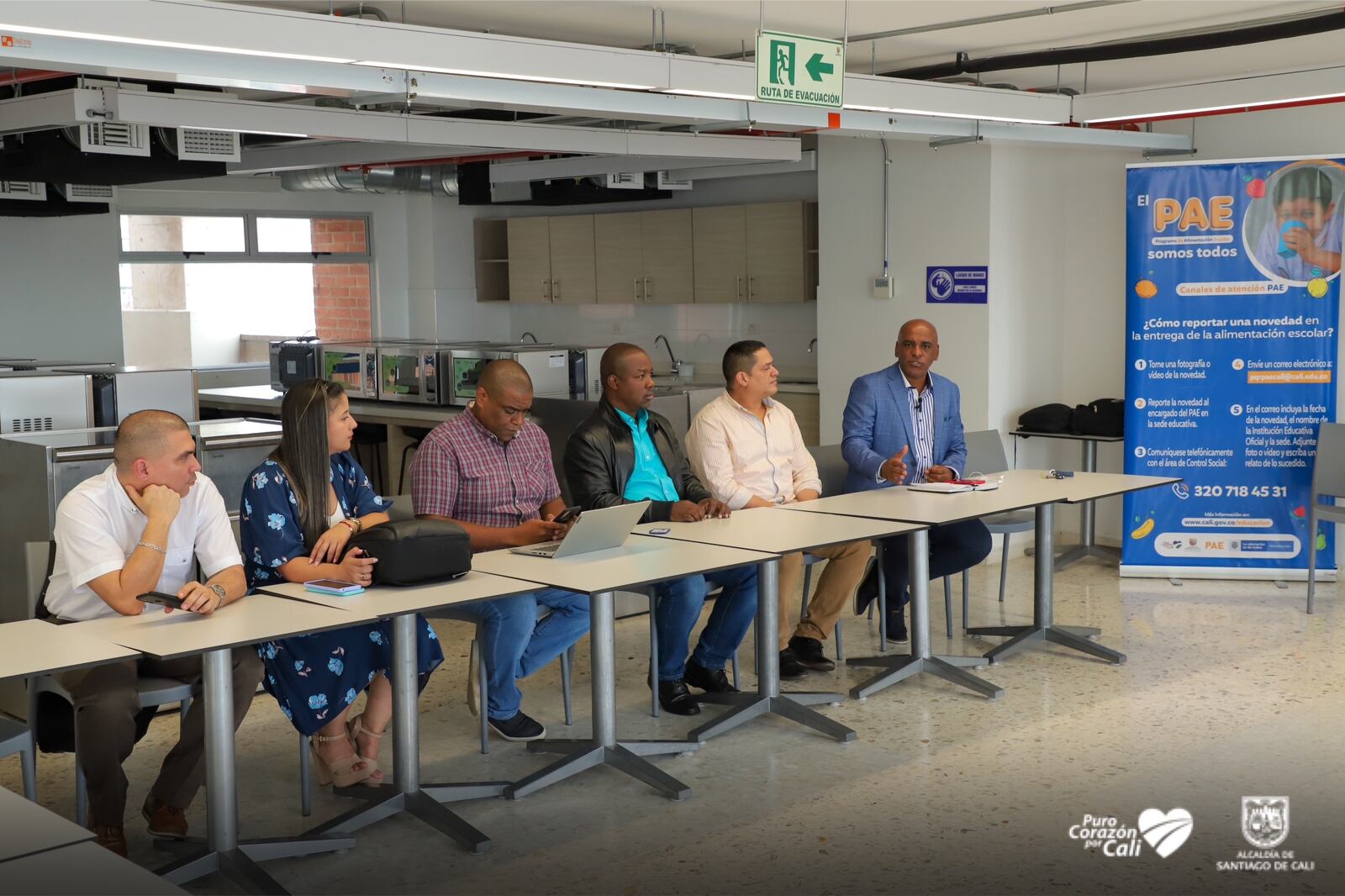 Fueron seleccionados los operadores del PAE y el de transporte escolar en Cali.