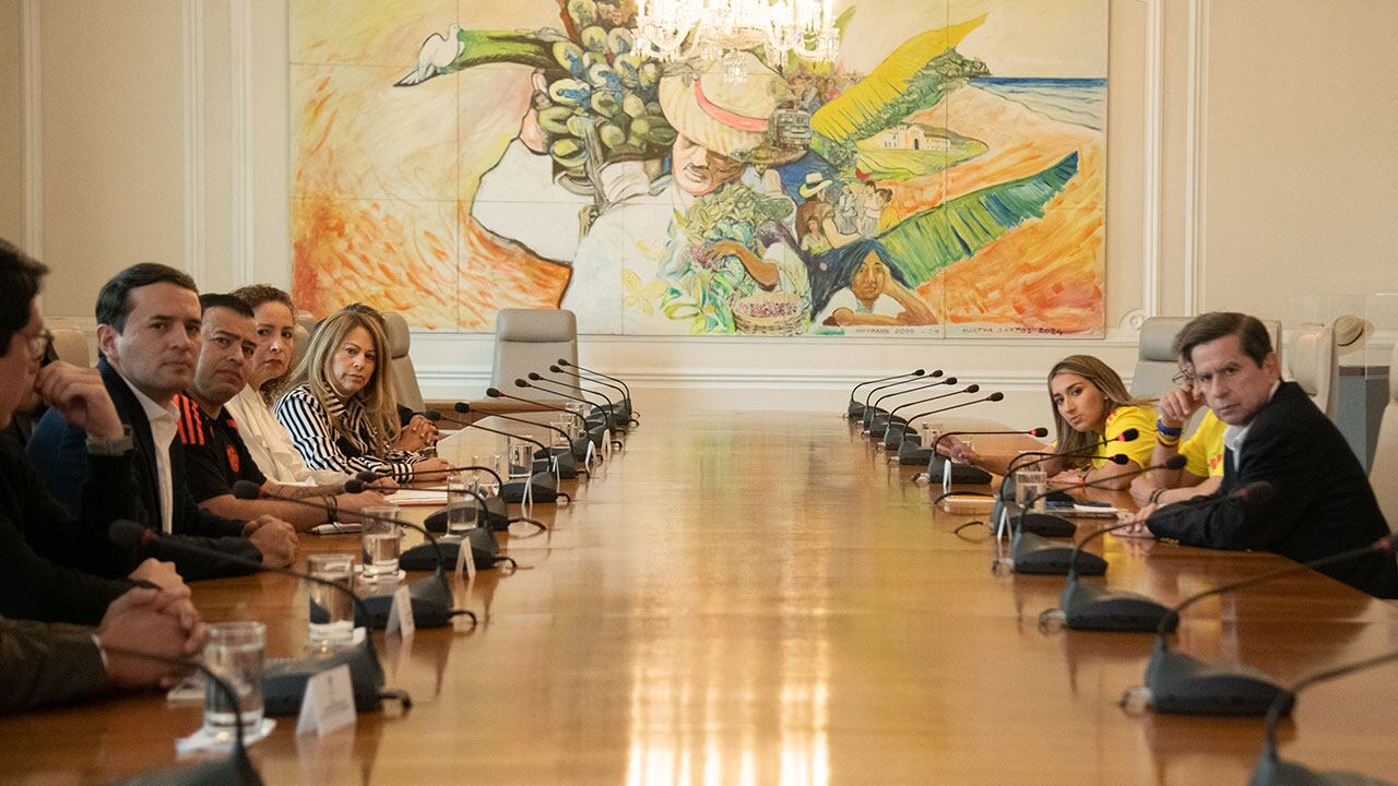 El Gobierno se reunió con parte de la bancada de la Alianza Verde.