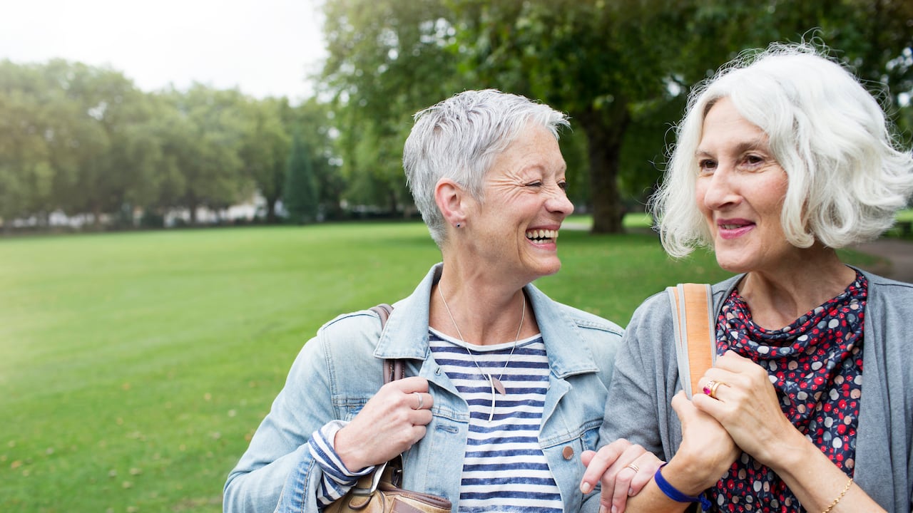 Cortes de cabello apropiados para melenas con canas