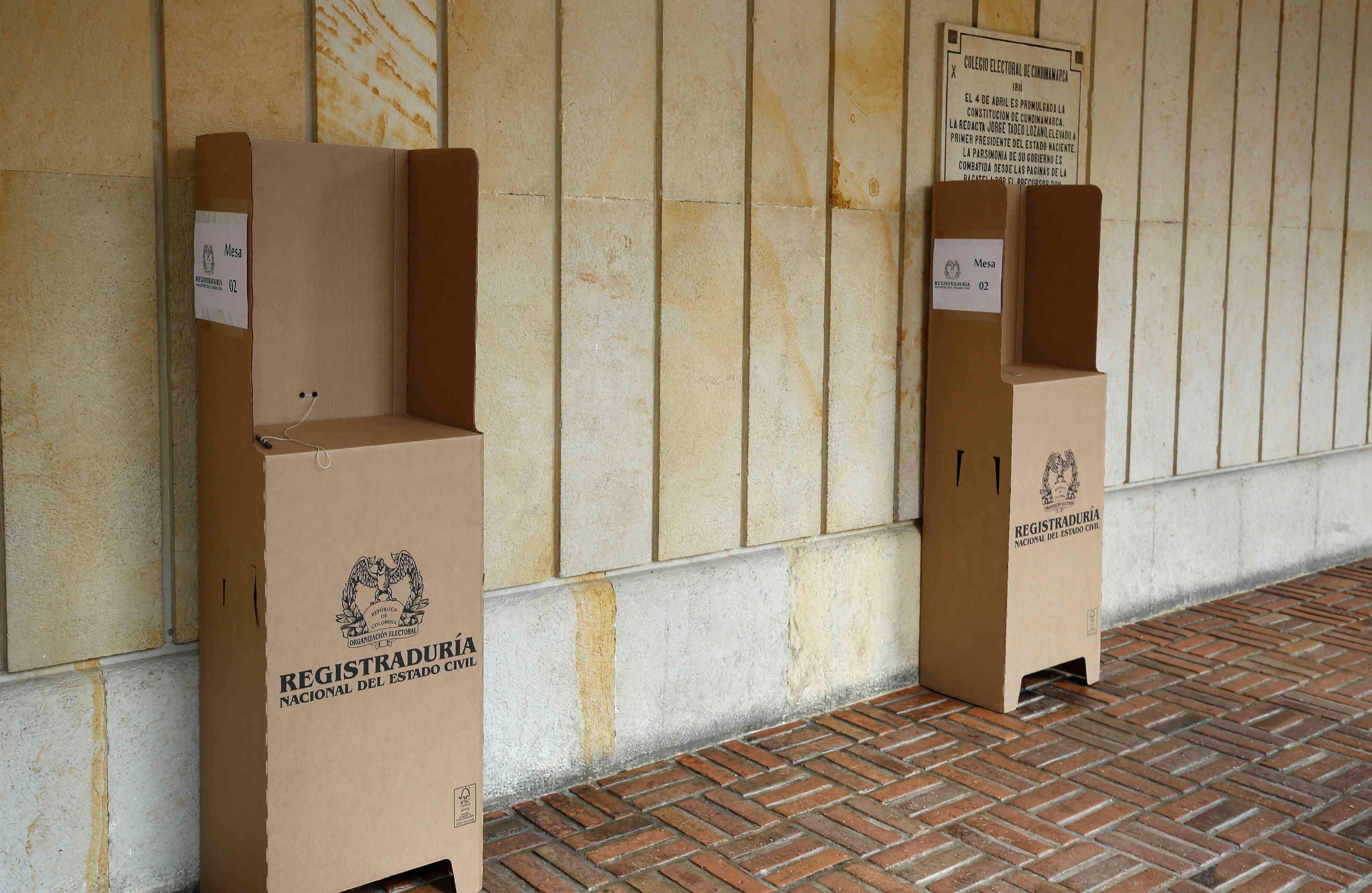 La afluencia de los ciudadanos a los puestos de votación ha sido escasa desde que abrieron las urnas. Foto: Guillermo Torres Reina / SEMANA