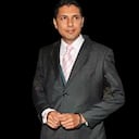 Fernando Balda Flores es un joven político ecuatoriano que después de trabajar en el partido Alianza País del presidente Rafael Correa, se pasó junto a Lucio Gutiérrez, el gran opositor del gobierno.