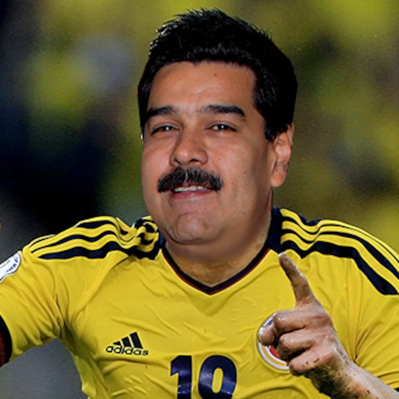 Nicolás Maduro es colombiano?