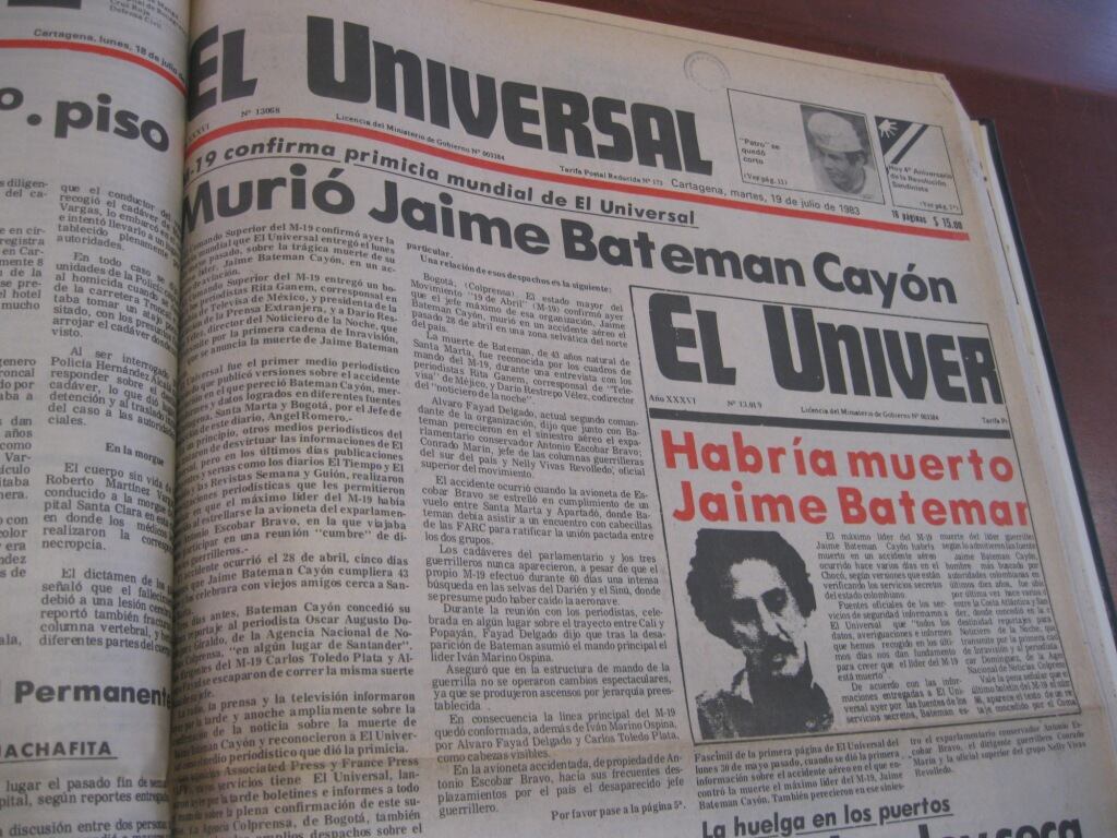 Bateman murió después de que un avión en el que viajaba se estrellara.