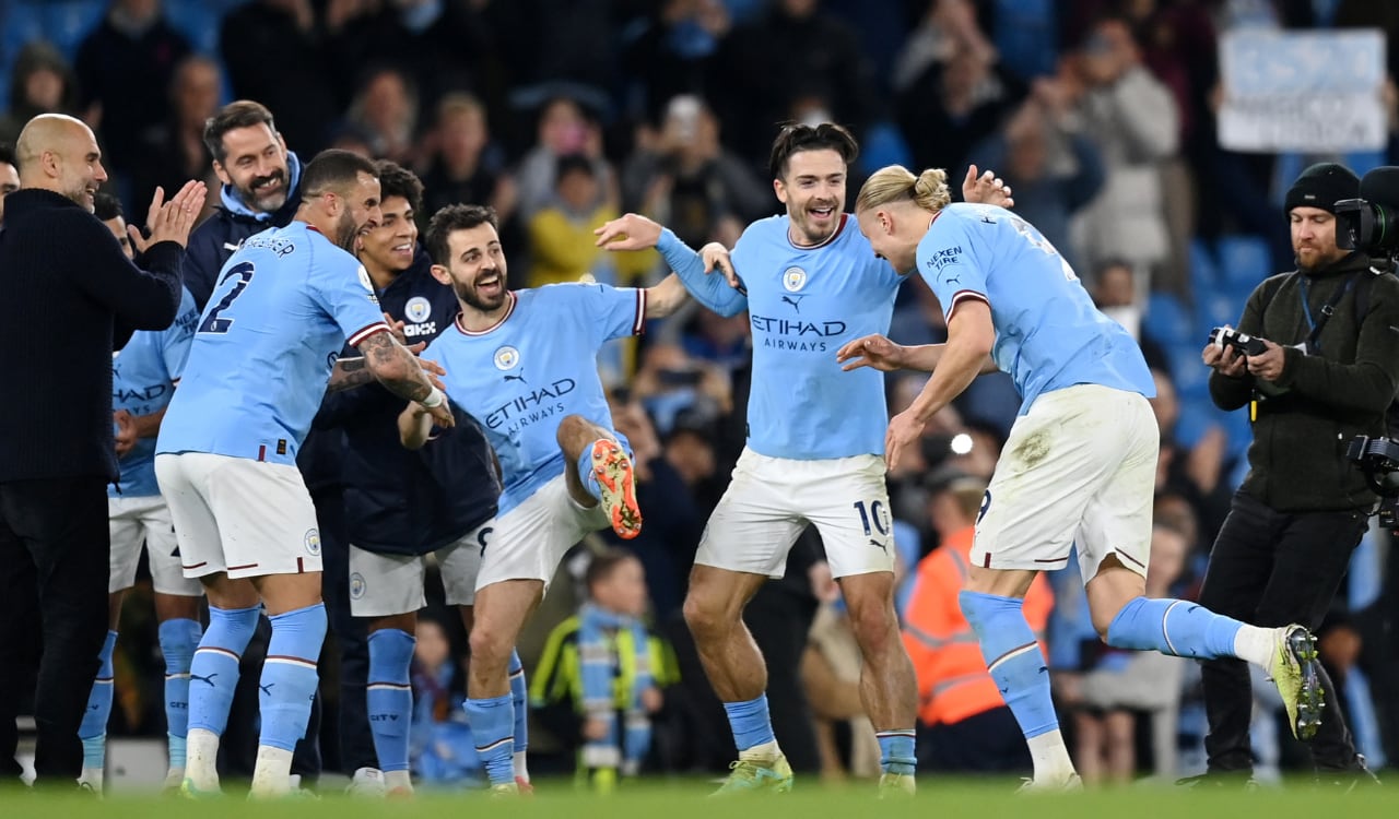 Erling Haaland recibió pasillo de honor de sus compañeros tras romper una nueva marca en Inglaterra.