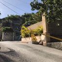 Una vista de la entrada de la residencia del presidente de Haití, Jovenel Moise, después de que fue asesinado en su casa en Puerto Príncipe, Haití, el 7 de julio de 2021. (Foto de Stringer/Agencia Anadolu a través de Getty Images)
