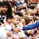 Muy amada por el pueblo, Diana marcó un punto culmen de popularidad para la monarquía británica, la cual cayó en crisis ante su trágica muerte a los 36 años.