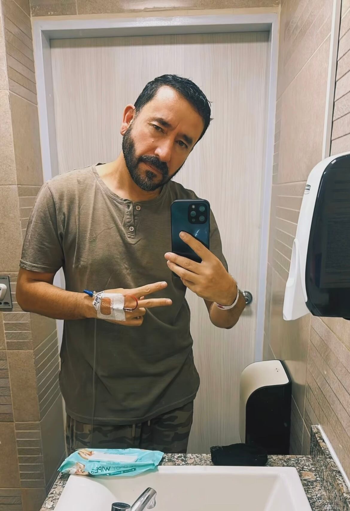 Julián Beltrán se encuentra hospitalizado por problemas en el colon.