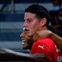 James Rodríguez celebró tras un centro de Brahimi a los 38 minutos