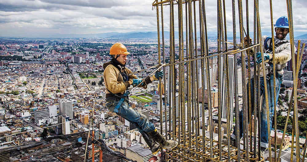 Los puestos en la administración pública son los que más aportaron a la disminución del desempleo.