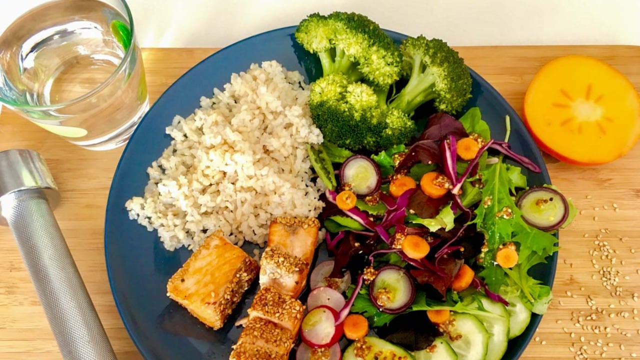 Un ejemplo del tipo de plato recomendado por Harvard a partir de las distribuciones.