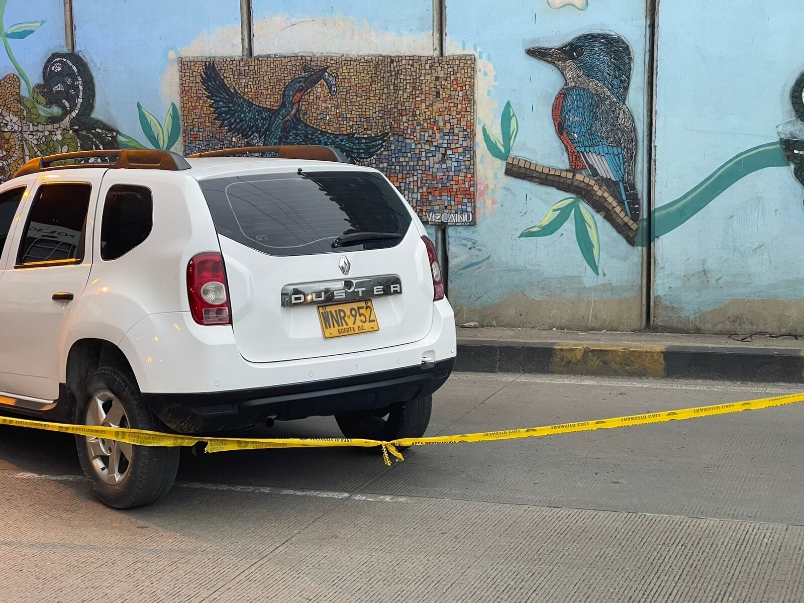 Las víctimas se movilizaban en una camioneta Renault Duster blanca.