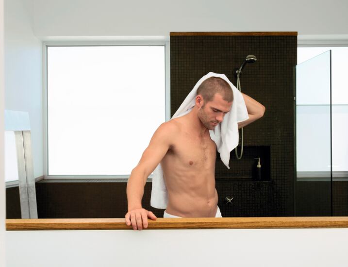 Los hombres pueden presentar cambios en su físico, si tienen cáncer de mama- Foto: ©Ingimage