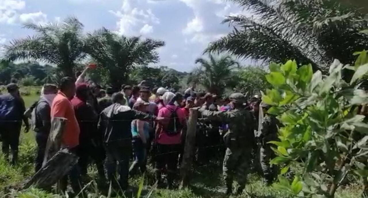 Lo último: asonadas de cocaleros contra más de 200 soldados en Norte de Santander