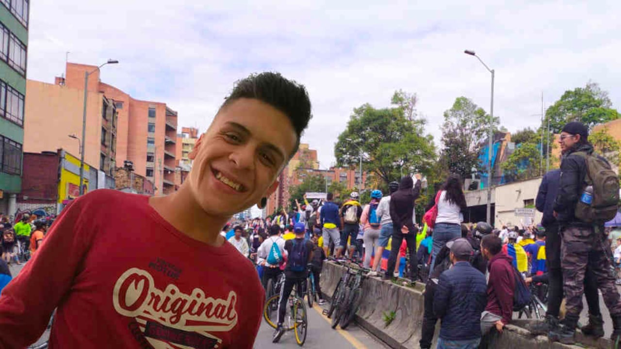 "El es un hombre fuerte, es un niño inteligente. Yo sé que él va a salir de esto. Queremos que lo que pasó con Dilan no sea para más disturbios, sino que sea un detonante para acabar con la violencia".