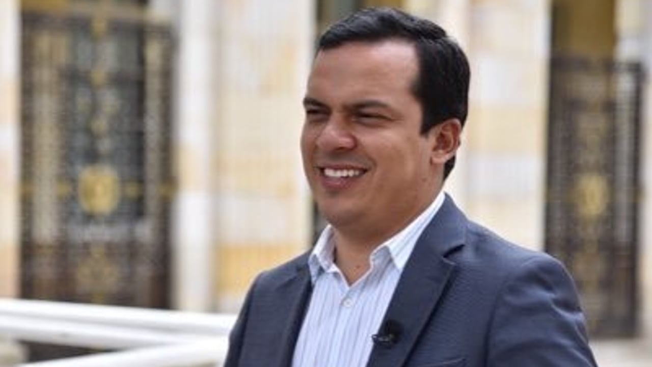 Víctor Tovar, exrepresentante a la Cámara.