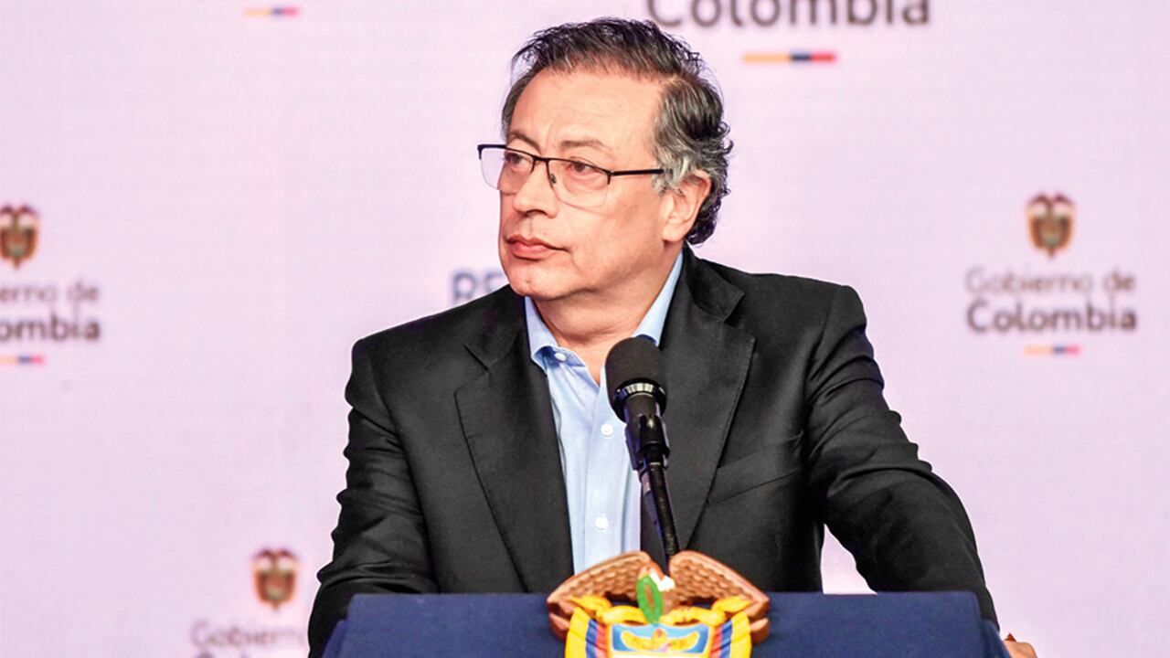 Los congresistas creen que los discursos de Petro contra periodistas, altas cortes, el Consejo Nacional Electoral y todo aquel que no esté de acuerdo con sus políticas, podría ser producto de alguna alteración médica del jefe de Estado.