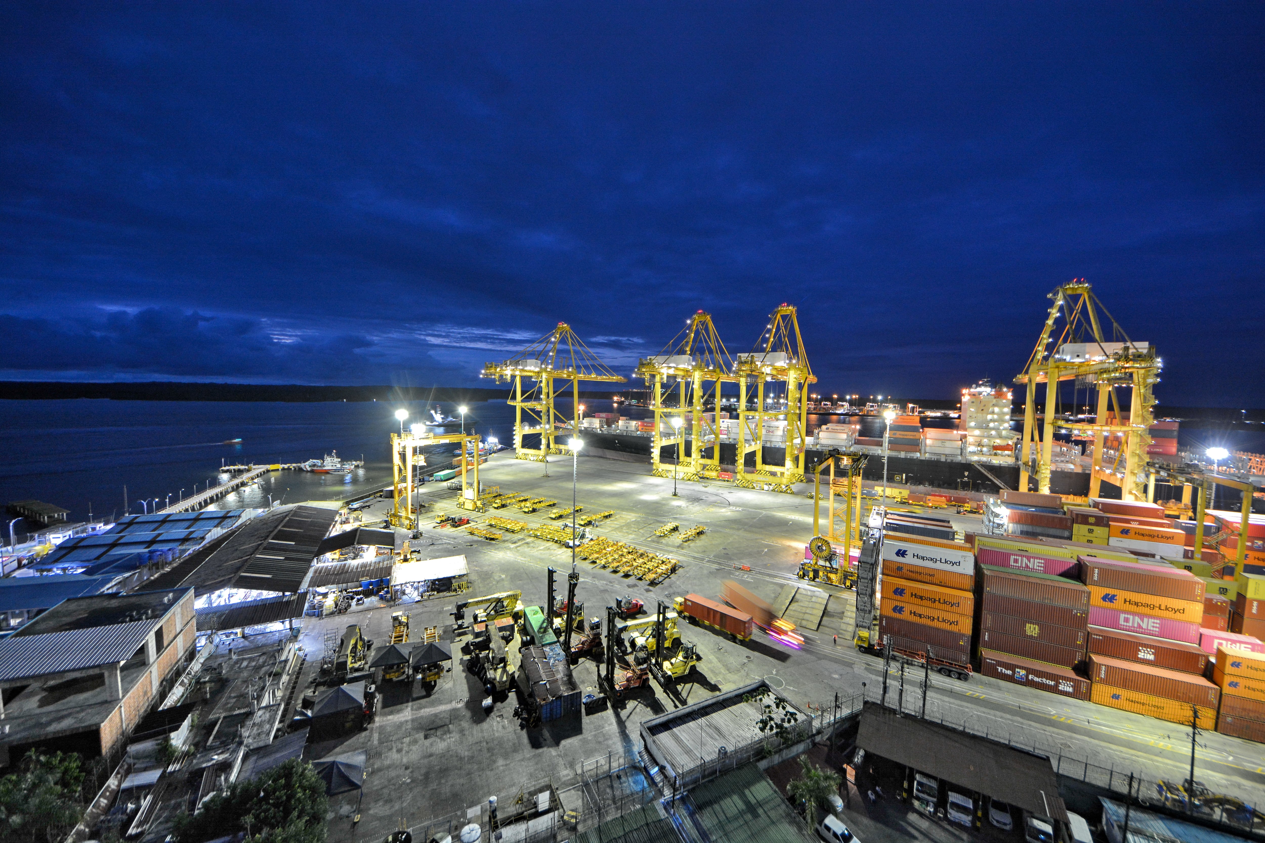 La Sociedad Portuaria de Buenaventura, motor del comercio exterior colombiano, moviendo contenedores, granel y carga general, con tecnología de punta y crecimiento en ingresos. Es punto estratégico para el comercio con el Lejano Oriente y América