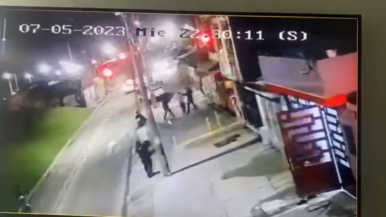 Balacera se desató entre policías y un ladrón que apuñaló a un menor por robarle la bicicleta en Engativá, occidente de Bogotá