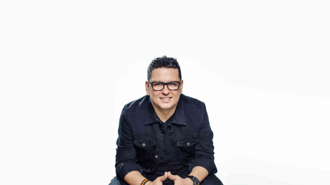 Kike Ramírez, experto en neuroventas, liderazgo, emprendimiento y felicidad.