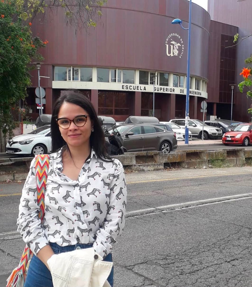 Natalia Fernández Díaz Granados, permanece bajo los escombros del hotel La Mar en Tucacas, Falcón. La colombiana es paciente de transplante de riñon.