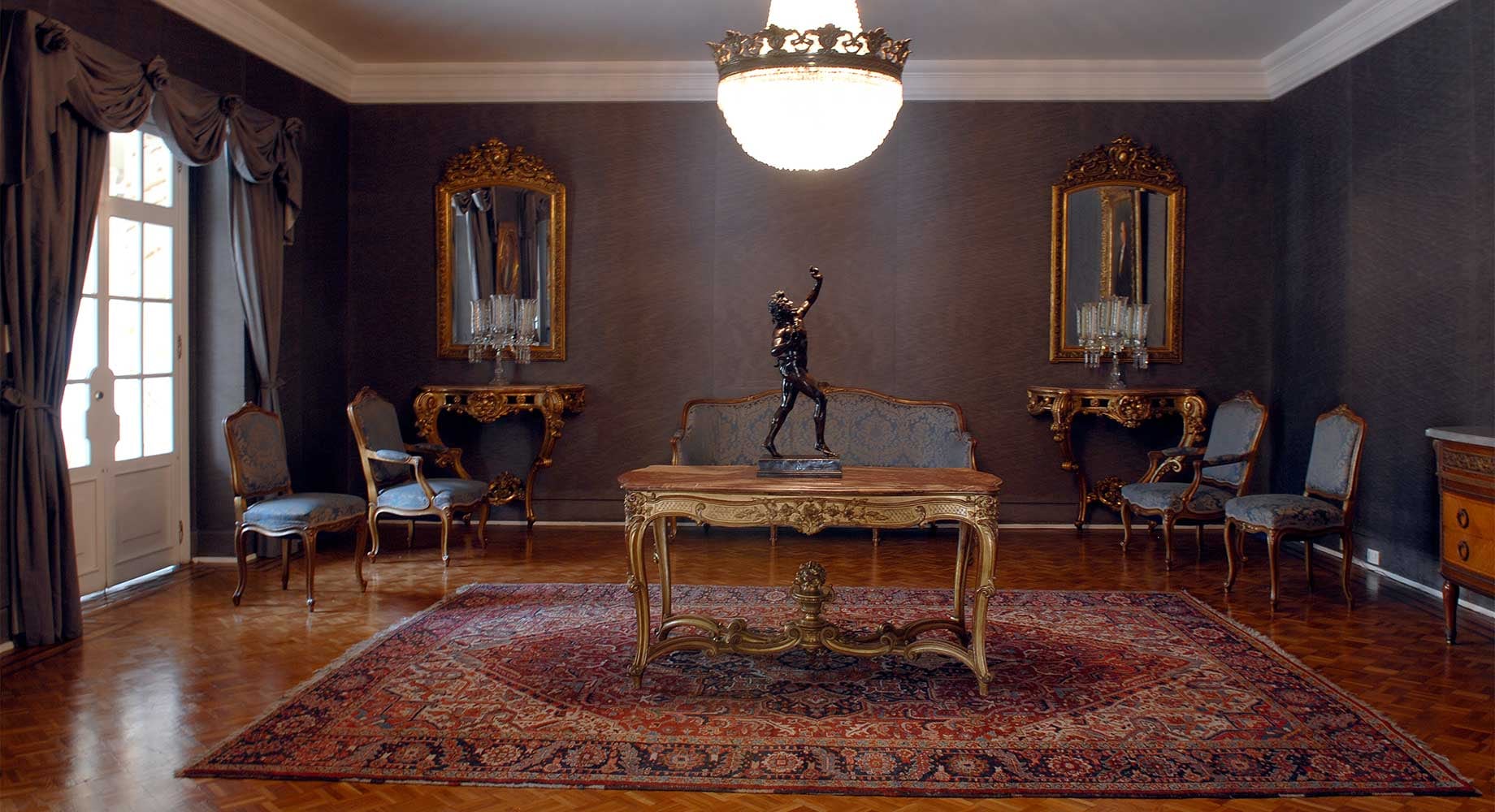 Salón Luis XV en el primer piso de la Casa de Nariño