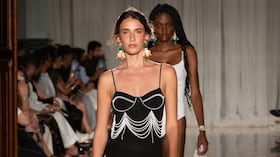 El verano toma lo mejor del swimwear, y lo lleva a las calles con una apuesta más sofisticada.