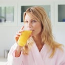 La naranja es una fruta fuente de micronutrientes.