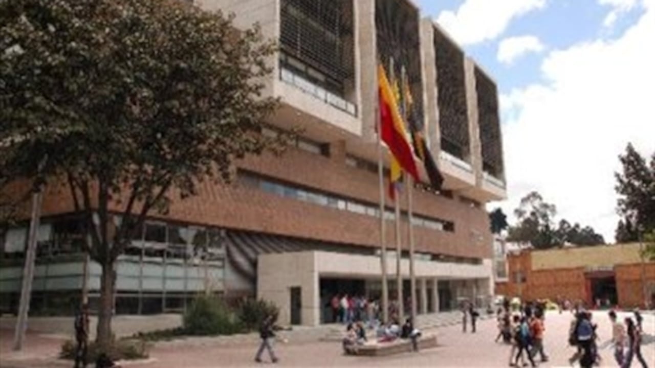 La Universidad de Los Andes lidera la lista de cuatro colombianas en el ranking de América Economía.