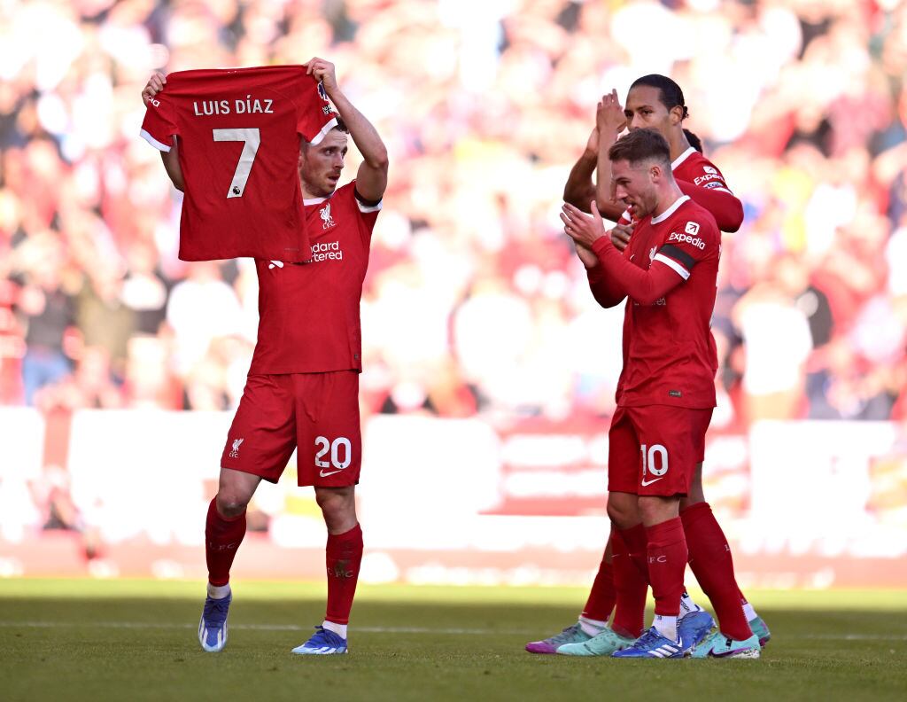 Homenaje de Diogo Jota a Luis Díaz