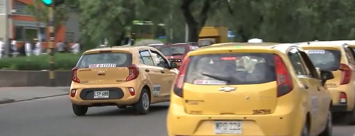 Paro de taxistas: bloqueo en la avenida Boyacá