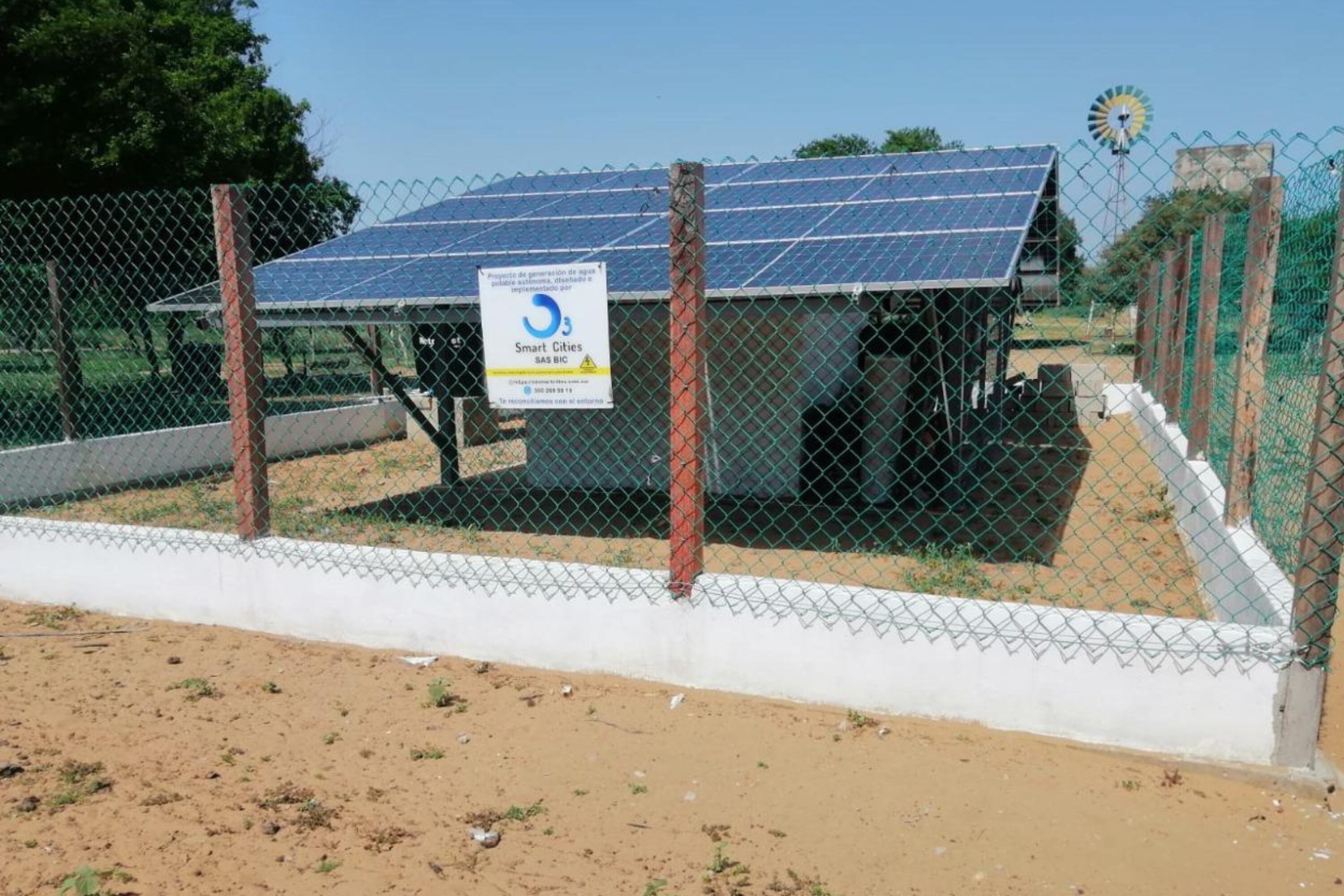 Esta tecnología emplea cinco filtros que potabilizan el agua y eliminan el ciento por ciento de las bacterias. La comunidad tiene acceso a 150 litros de agua limpia y segura al día.