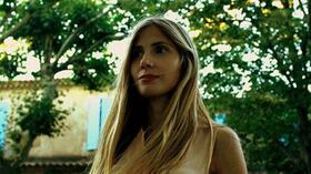 Entre recuerdos y preguntas sobre la verdad, 'El amor inventado' llevó a Paula Klein a conquistar el Premio Lumen de Novela 2026.