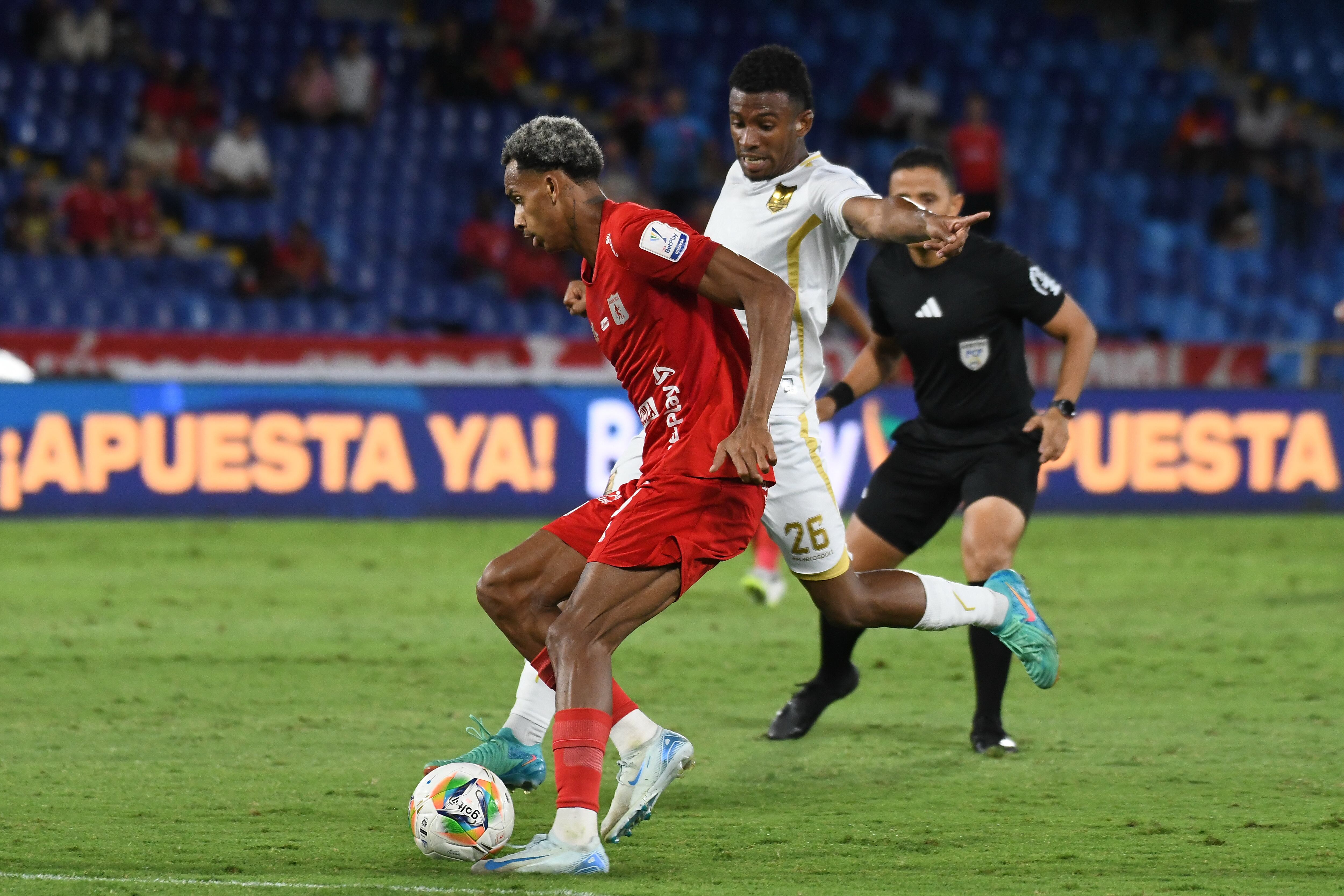 Futbol: America 2 Aguilas 1. Liga Betplay. Foto José  L Guzmán. EL País