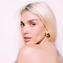 La cantante y compositora venezolana Elena Rose vuelve con ‘No Quiero Que Se Acabe El Bendito Verano’.