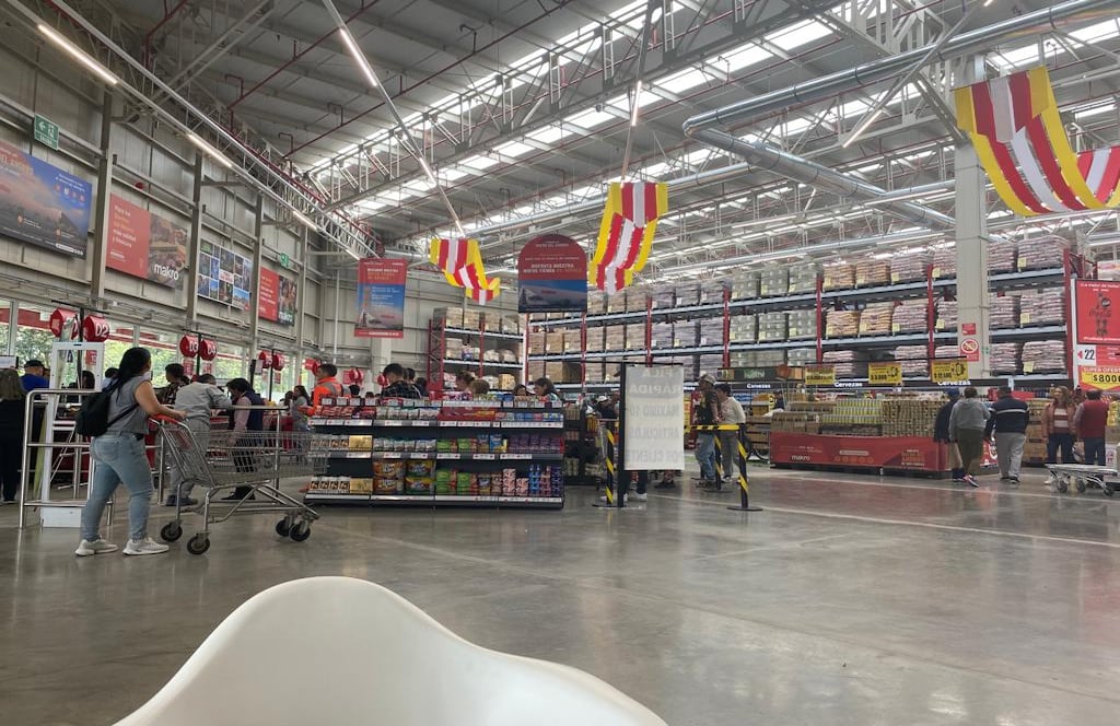 El supermercado contará con descuentos de hasta el 50%.