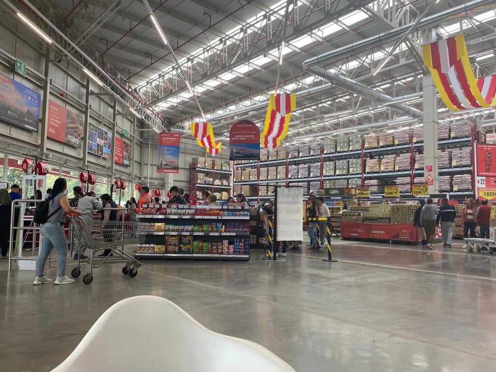 El supermercado contará con descuentos de hasta el 50%.