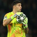 Dibu Martínez en UCL.